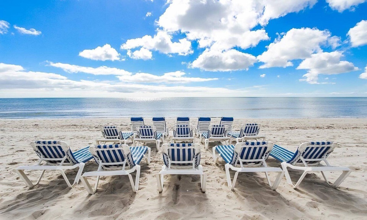 West Harwich Resort | nBeautiful Edgewater Beach Resort-One Bedroom Suite!