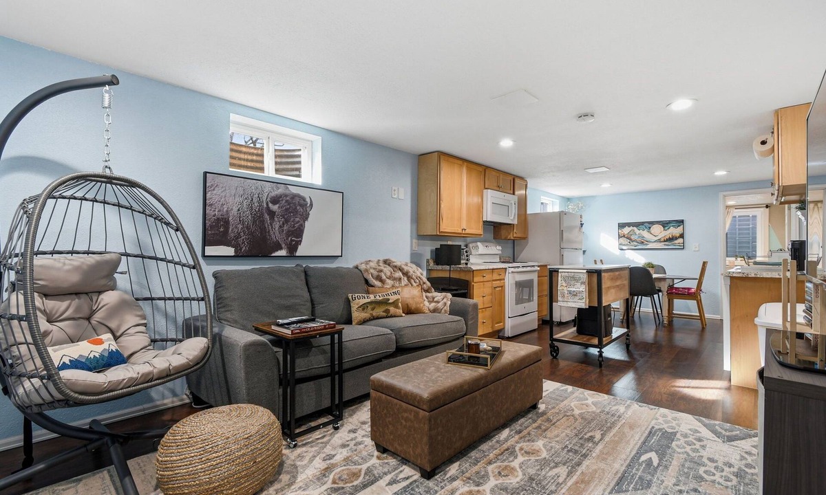 Lakewood Apartment | Near Denver-Sep Entrance-W/D-Park Access-Parking-Backyard