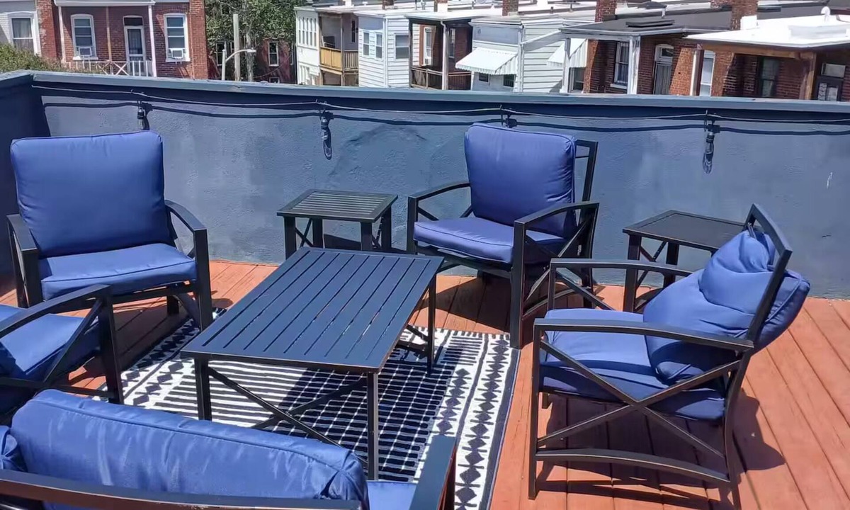 Le Droit Park House | Near Downtown Large 3 bdm apt 2 balconies parking