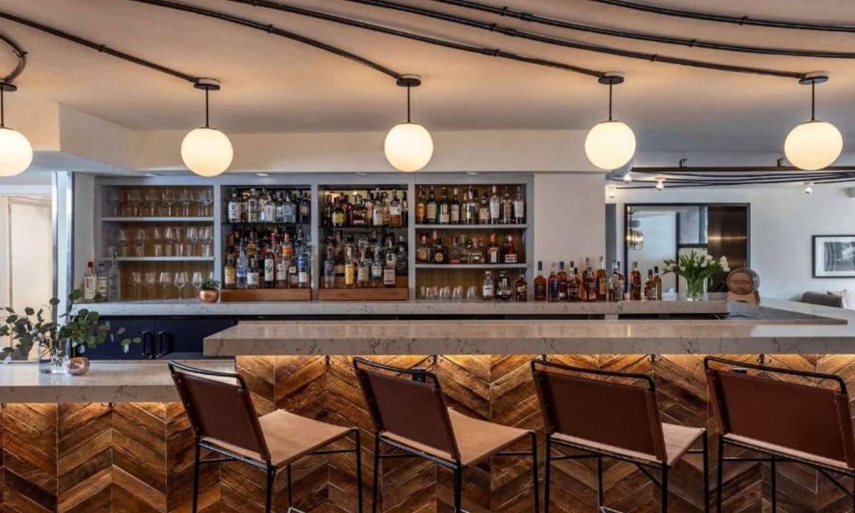 Dupont Circle Hotel | Near Dupont Circle | Free Daily Cocktail Hour. Gym