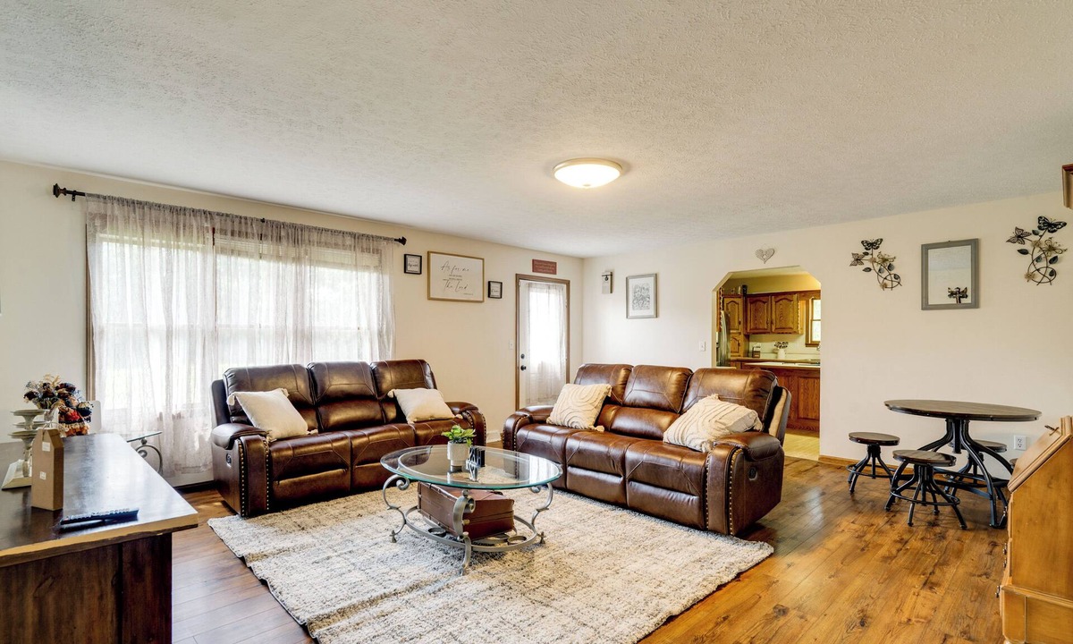 Waynesville House | Near Fort Leonard Wood | Perfect for Graduations