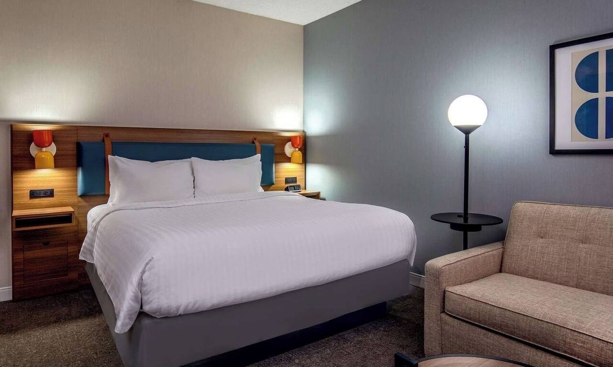 Foxboro Hotel | Near Gillette Stadium and Wrentham Village Premium Outlets, Pet-Friendly Stay!