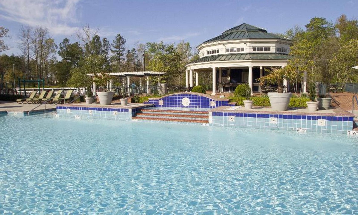 Berkeley Resort | Near Historic Williamsburg & Busch Gardens w/WiFi & Resort Pools