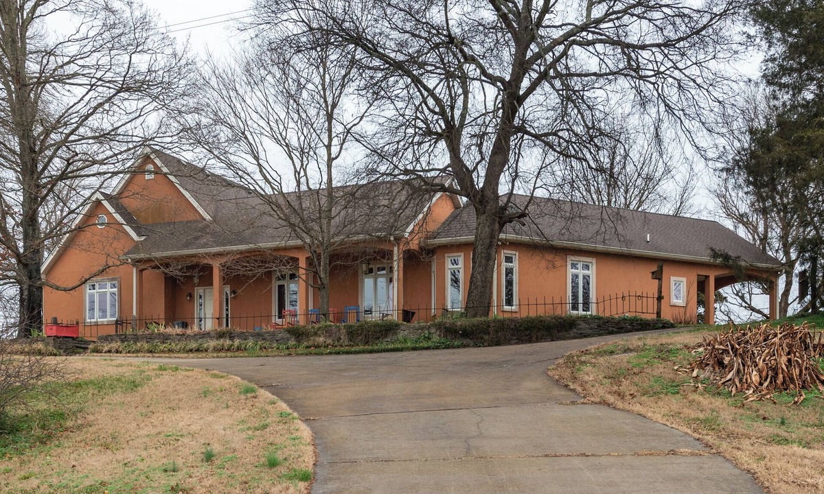 Bethpage Other | Near Nashville Greenwood farms country home , Gallatin