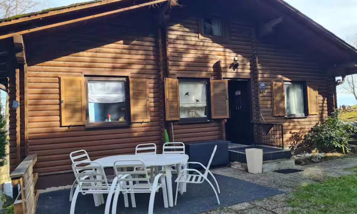 Windorf Cabin | Near Pullmann City - small house in the middle of nature. Vacation for the whole year.