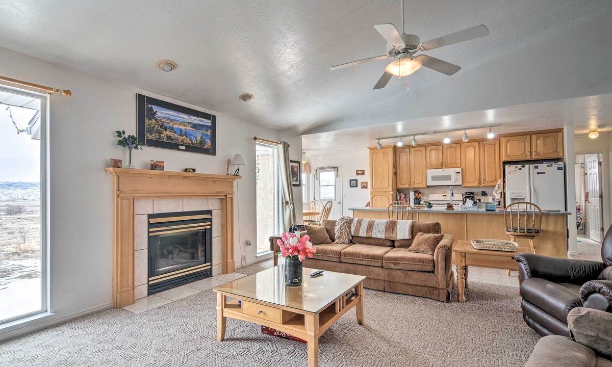 Sevier County House | Near Sevier Valley Center: Aurora Home w/Views!