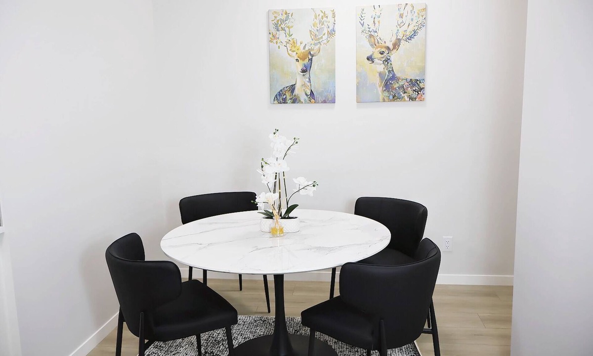 Calgary Condo | Near the Airport, Brand New 2-bedroom Guest Suite in Livingston, NE, Calgary