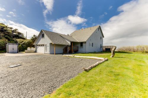 Arch Cape House | Neawanna