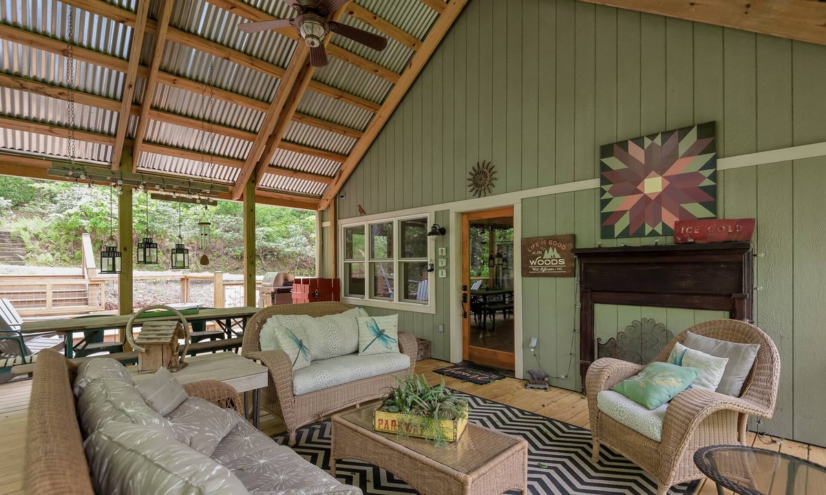 West Jefferson Cottage | Necessary Time by the River | Unwind in the Hot Tub | Private Trail to the River
