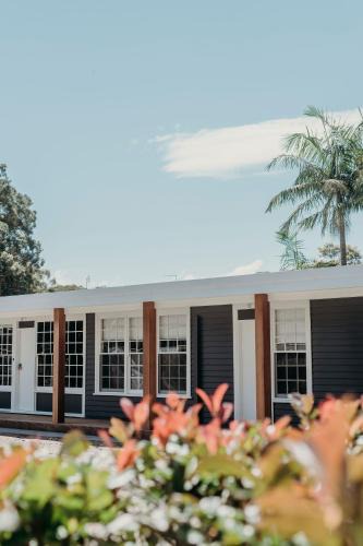 Nelson Bay Hotel | Nelson Palms