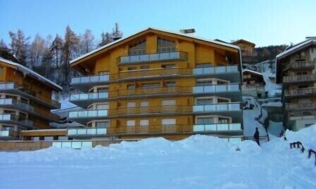 Saint-Pierre-de-Clages Apartment | NENDAZ 4-VALLEES 2 Bedroom Apartment with Indoor Swimming Pool.