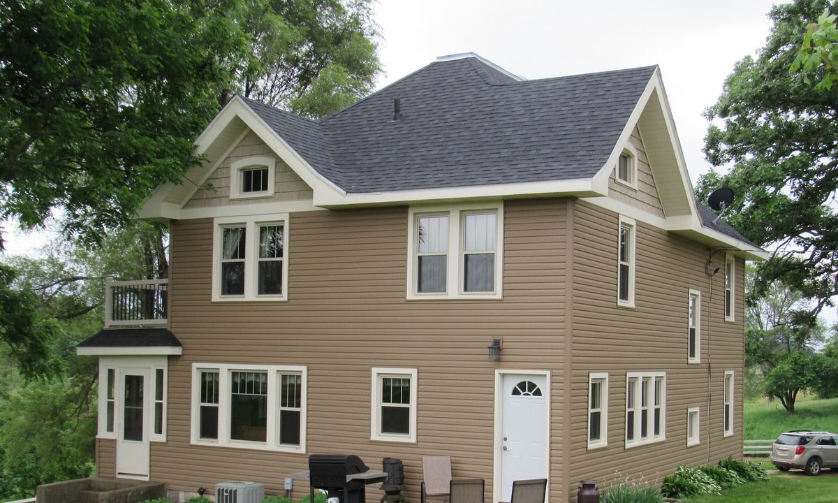 New Glarus Other | Nestled amid the rolling hills and peaceful tranquility of the countryside