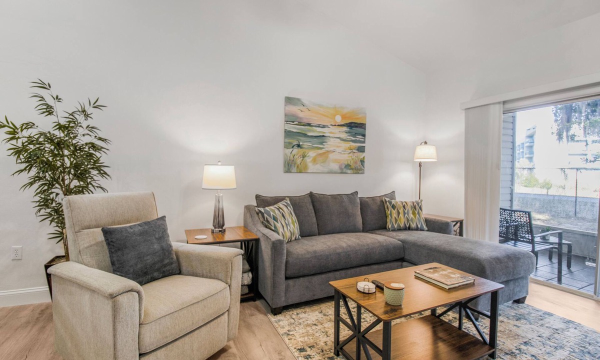 Gainesville Apartment | Nestled Oaks - Bright 2BR, 2BA Condo