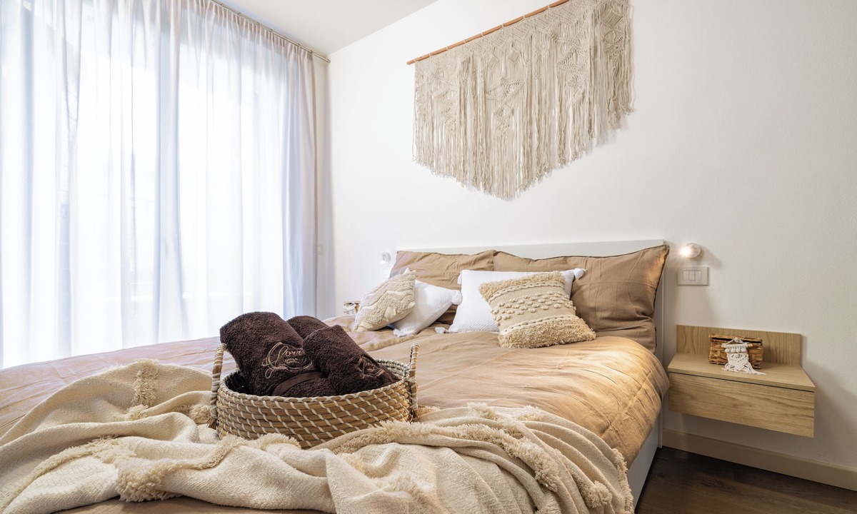 Cavaion Veronese Apartment | Neu Eingerichtetes Apartment mit Pool, Fitnessstudio und Sauna, Nähe Bardolino