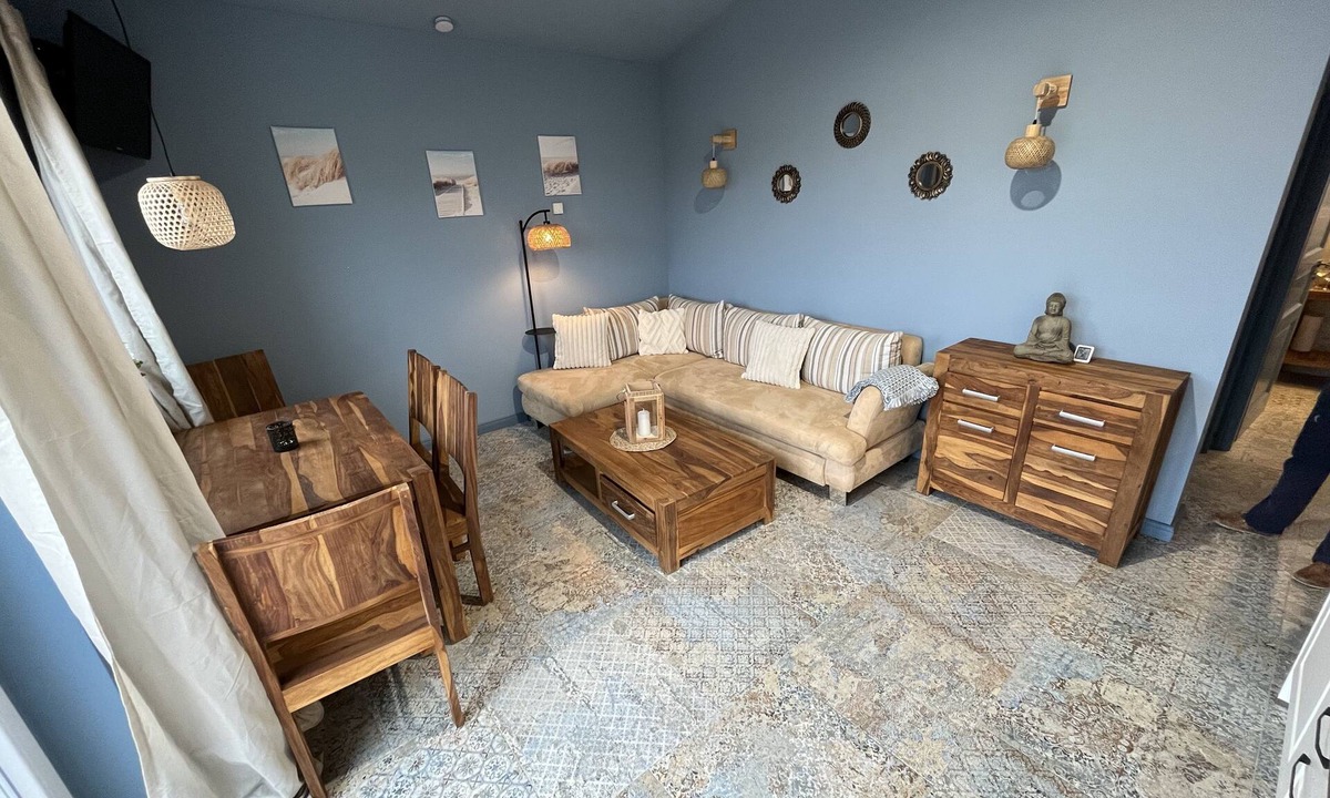 Beelitz Apartment | Neue Wohnung im Spargeldorf Schäpe mit Großem Südwest Sonnenbalkon