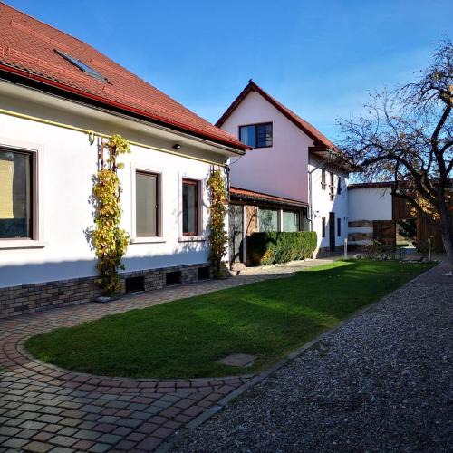 Vladeni House | NEUSTADT Villa