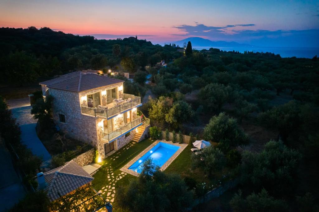 Akrotiri Villa | Neva Villa