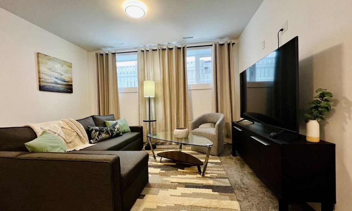 South Lethbridge Condo | New 2 Bdrm Suite Near Hospital!