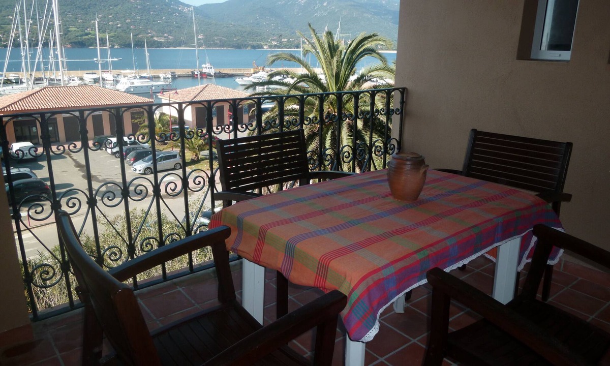 Propriano Apartment | New air-conditioned apartment downtown on the marina 2 minutes from the beaches