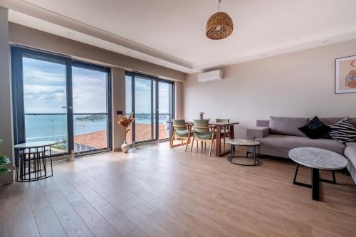 Kabatas Apartment | New and Modern Flat with Sea View