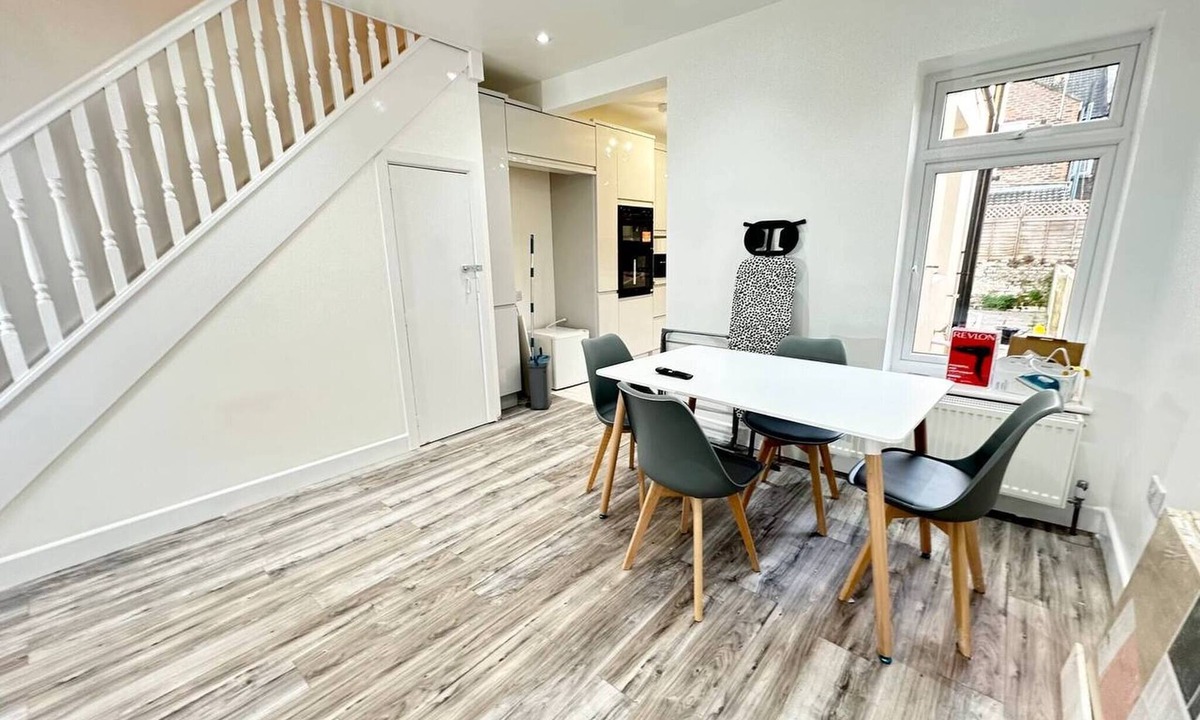 Southsea House | New and stylish home