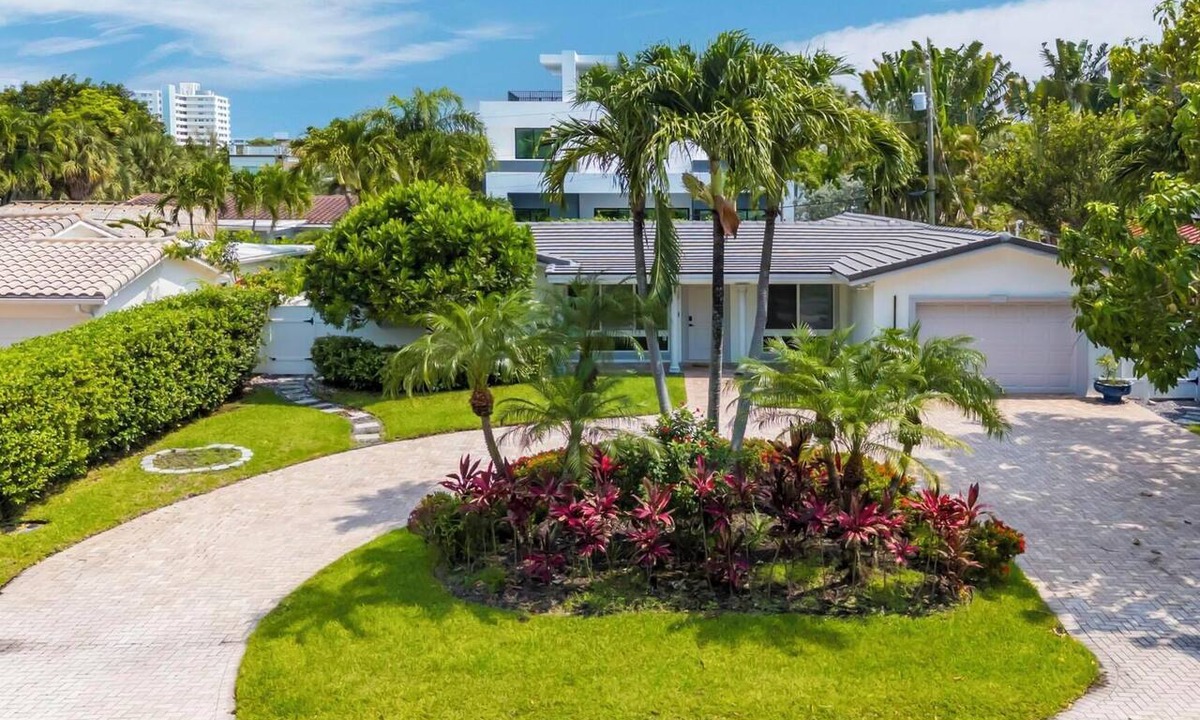 Pompano Beach House | NEW Beach Block Villa, Pool, Games