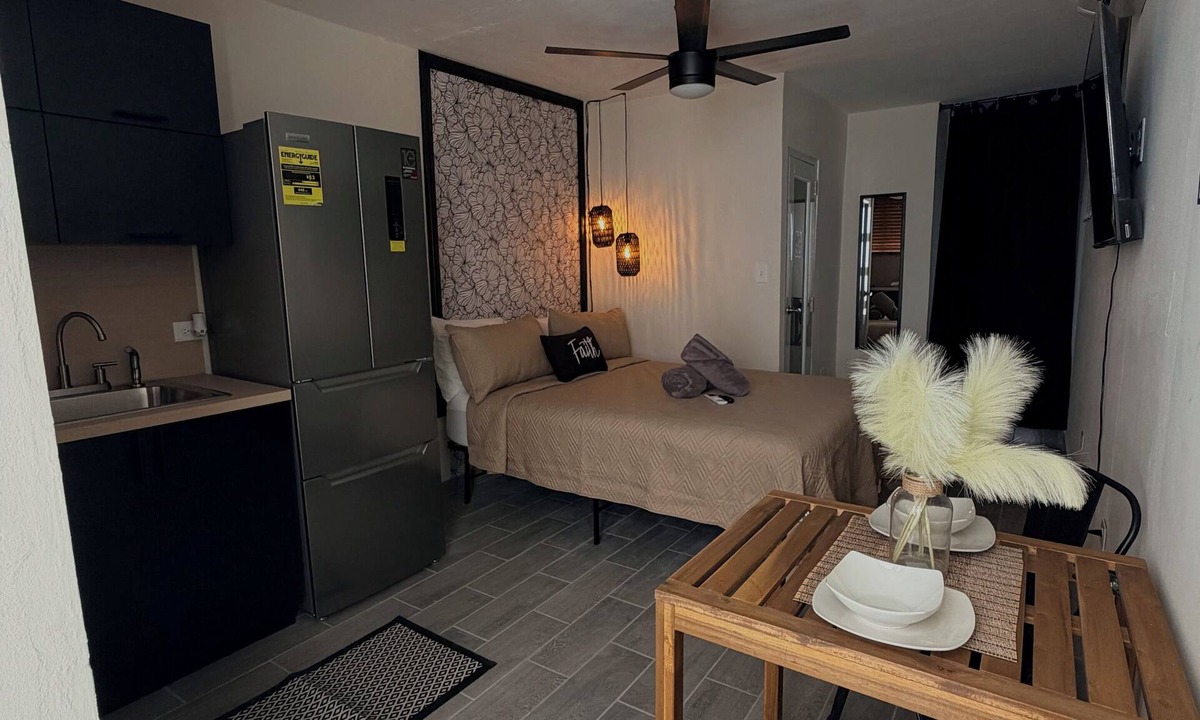 Sabana Abajo Apartment | NEW BOHO efficiency-8min. SJ Airport/Parking/Patio