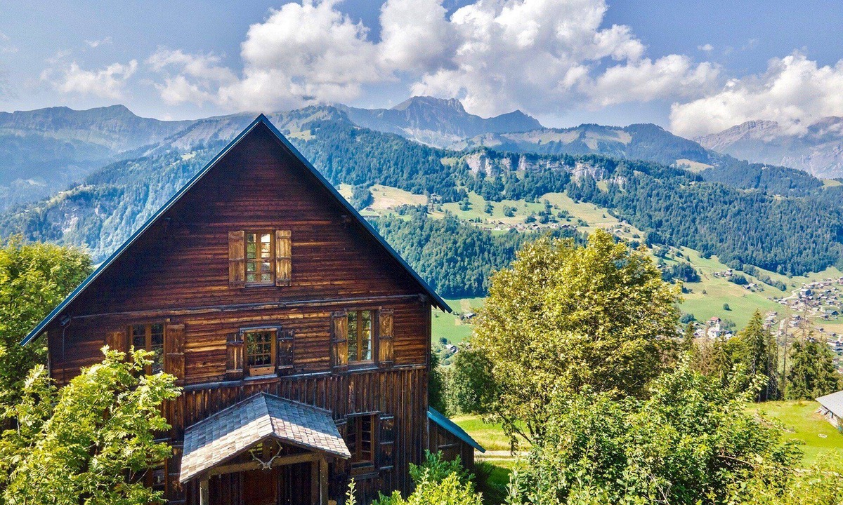 Crest-Voland Ski Chalet | New: Charming chalet in the heart of the village, 150 m from ESF and resort center cable car