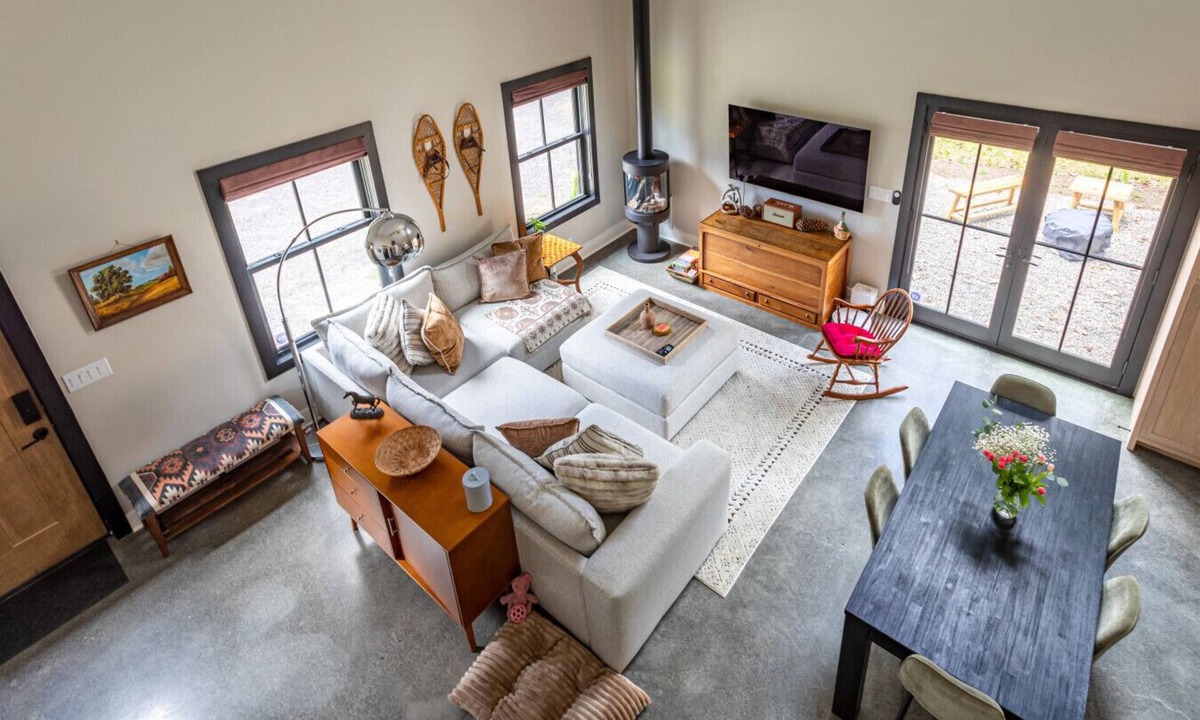 Pine Plains House | NEW: Chic Modern Barn Style Home in Fun Area