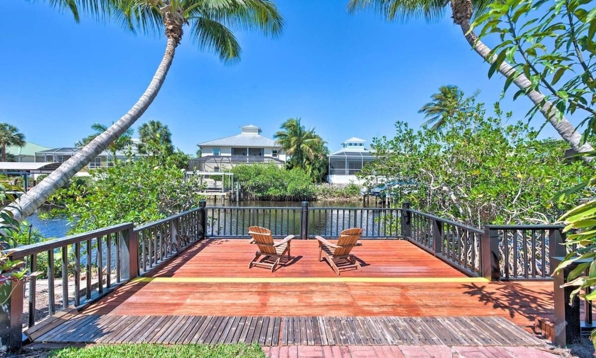 Bonita Springs House | NEW! Clean, Cozy Beach home w/Ocean Access, 5Mi to Beach