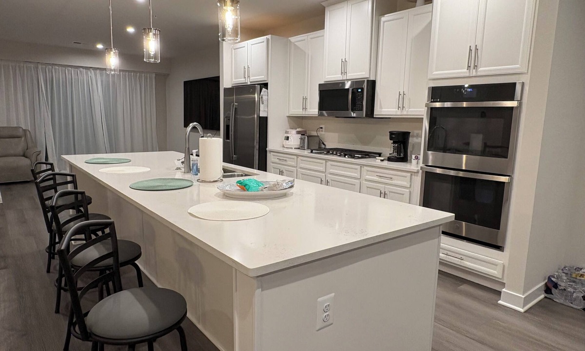 Arcola House | New Construction 3-bedroom townhome in lovely Dulles with AC and comfort