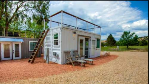 Orderville House | NEW! Cozy Container Home at Cliffside #1