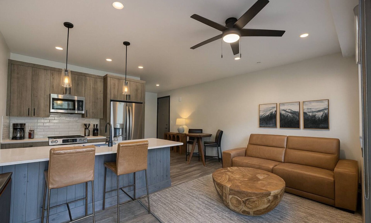 Purgatory Apartment | NEW Cozy One Bedroom Condo with Balcony & Purgatory Views