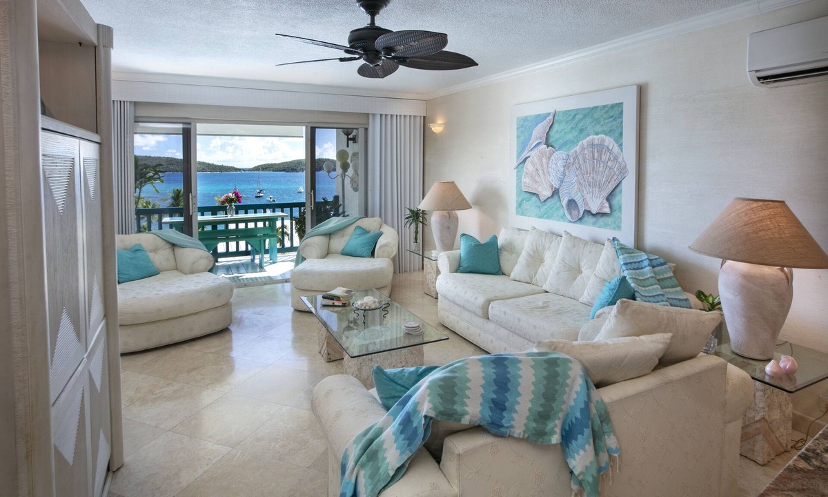 Nazareth Condo | New "CUSTOM" renovation. Beachfront and restaurants just steps away.