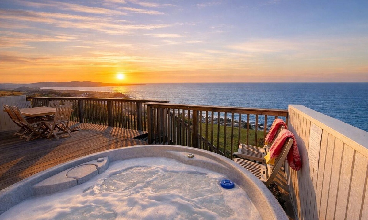 Dillon Beach House | NEW Dillon Beach Retreat! Ocean View, Hot Tub & Game Room! Bella Oceana