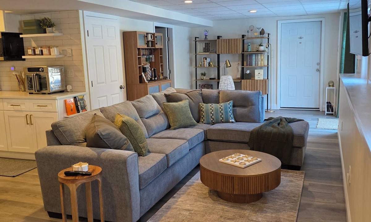 Stoughton Apartment | New Flat ~15 Mins from Gillette Stadium/World Cup!