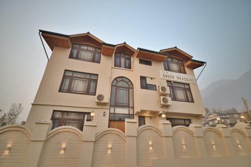 Nishat-Shalimar Hotel | New green meadows