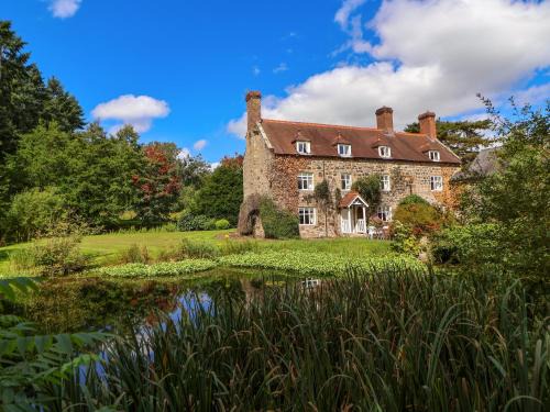 Acrefair House | New Hall