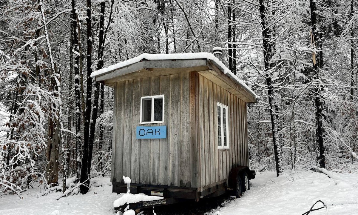 Dorchester House | New Hampshire Tiny House for Romantic Escapes to the Wilderness