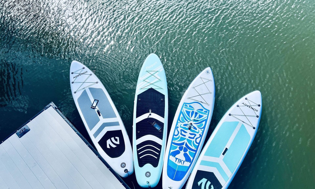 Logan House | ☀️NEW HOME☀️ - 2 Master Bedrooms, Double Decker Dock, Lillypad, Paddle Boards