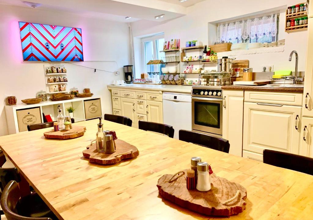 Reinickendorf Hostel | New Hostel Berlin Mitte FREE SNACK hot tea and coffee
