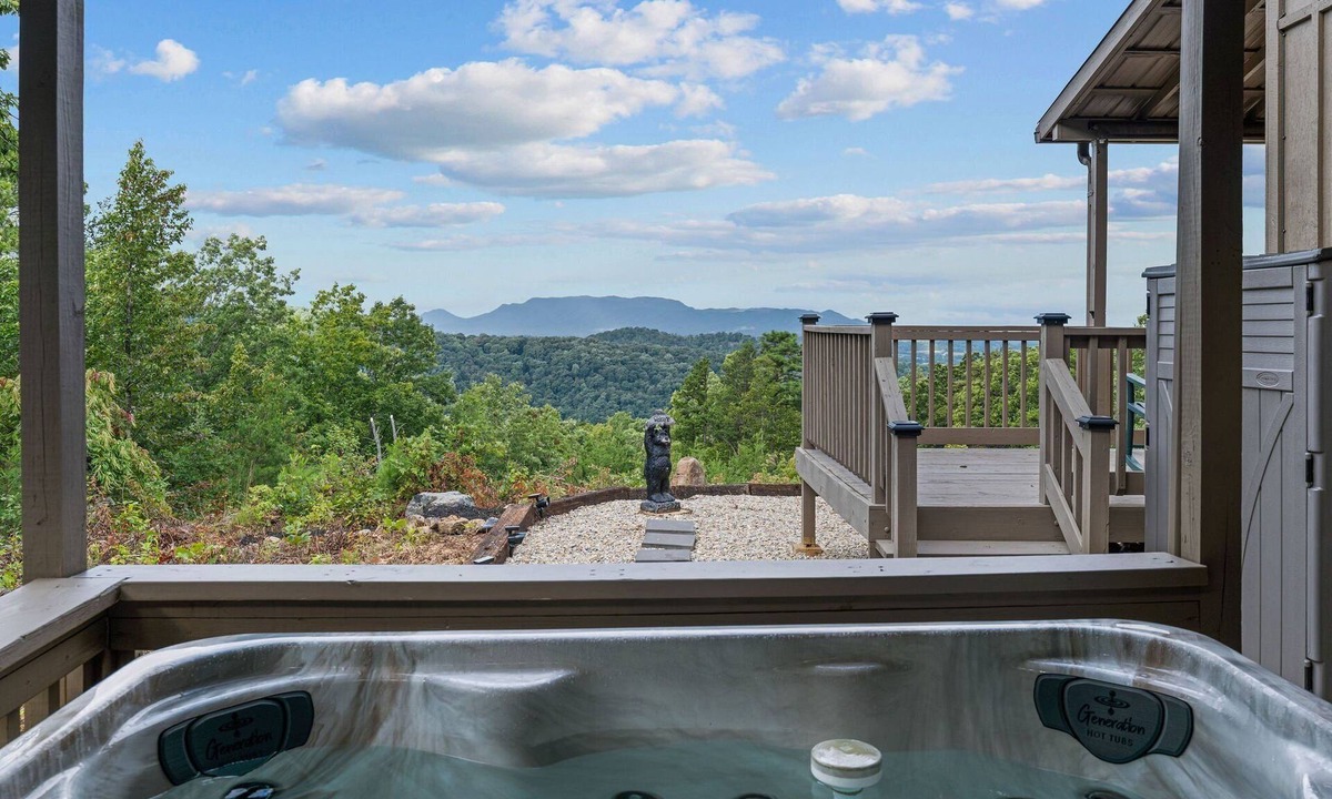 Del Rio Cabin | NEW! John Wayne View 3-Bedroom Cabin