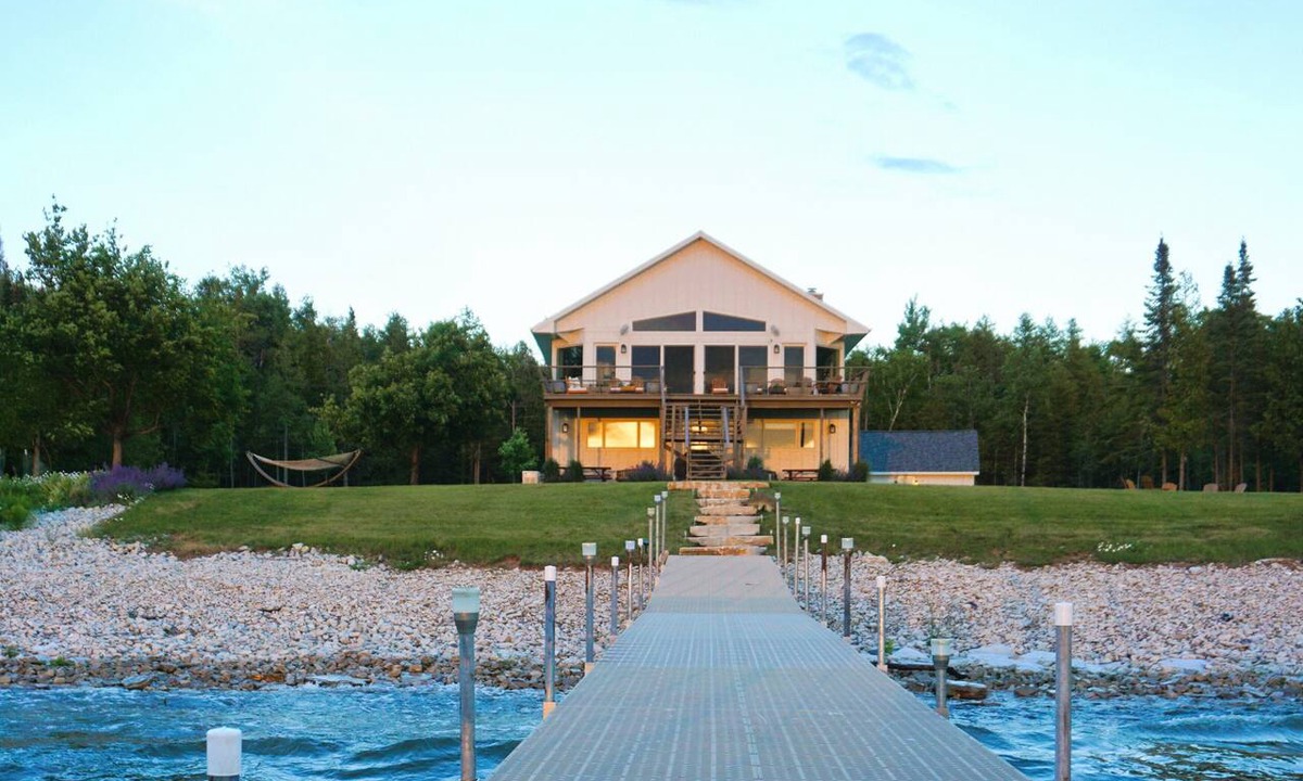 Sturgeon Bay House | NEW Lakefront 3 Acre Renovated Egg Harbor Getaway