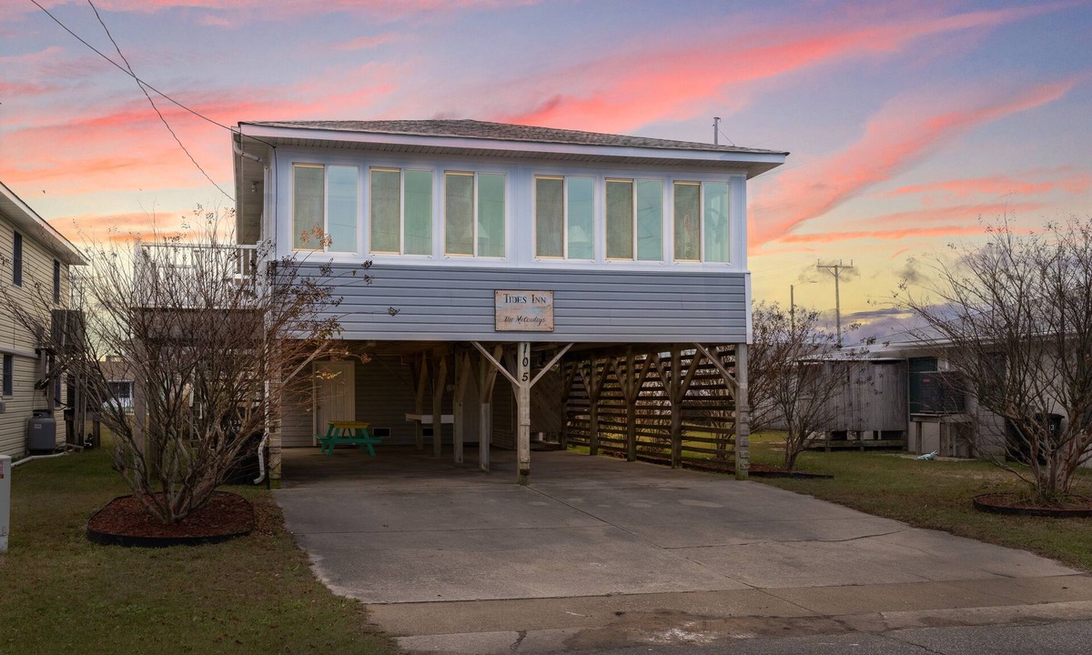 Colington House | New Listing⭐Cozy Bungalow, Walk to Beaches 🌊⛱️🐬, Restaurants, Wifi, Dogs ✔️