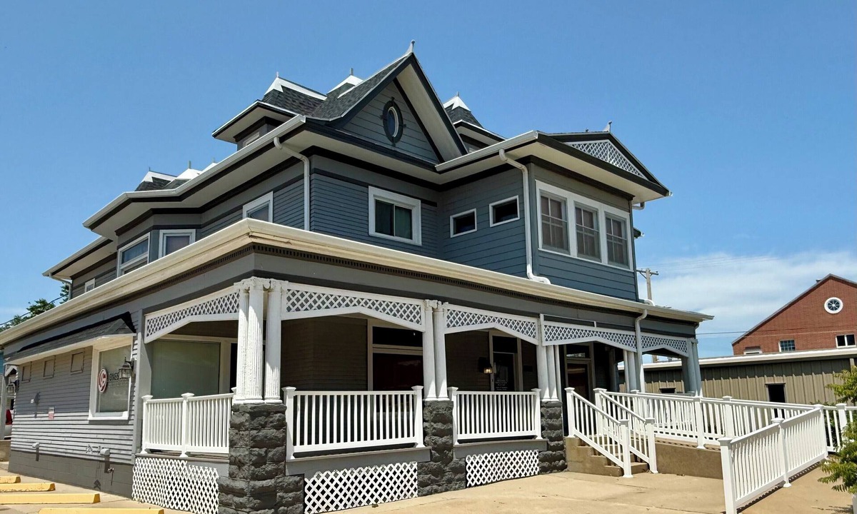 Beatrice House | NEW Listing! HISTORICAL CHARM! 5-bedroom home ready for your retreat!