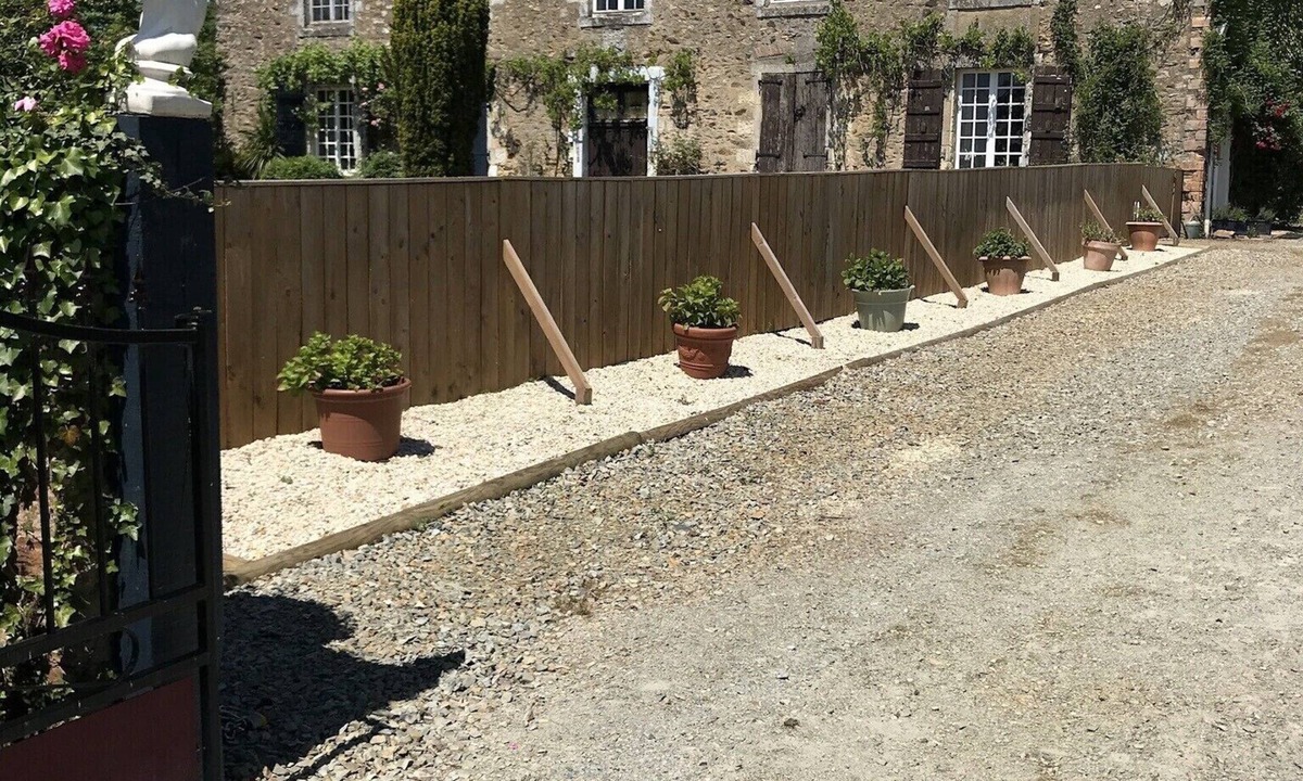 Saint-Sulpice House | NEW LISTING! Manor House family-friendly sleeping 6