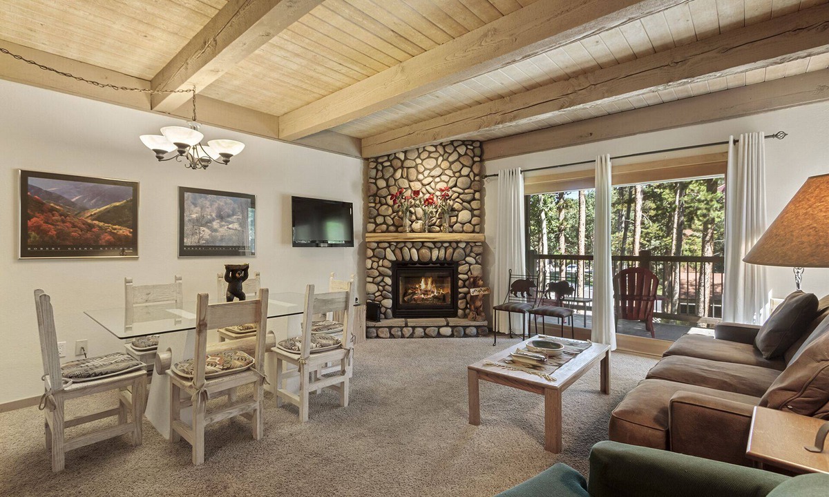 Warrior's Mark Condo | *NEW Listing* Spacious 2BR in the Heart of Town!