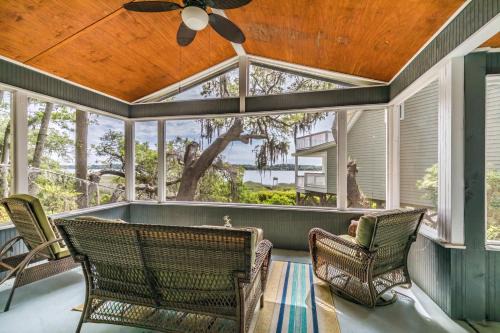 Port Royal Landing House | NEW LISTING! Views of Intracoastal Waterway - Sleep 4