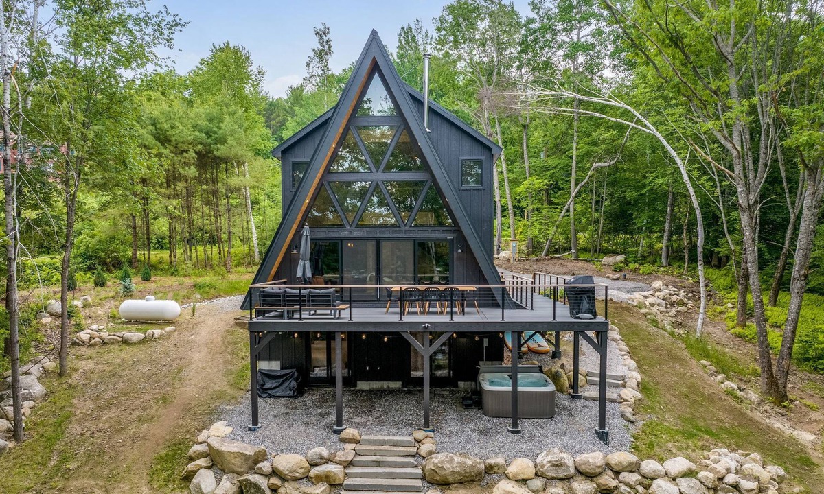 Harrison House | NEW Luxury A-Frame, Lake Access w/hot tub
