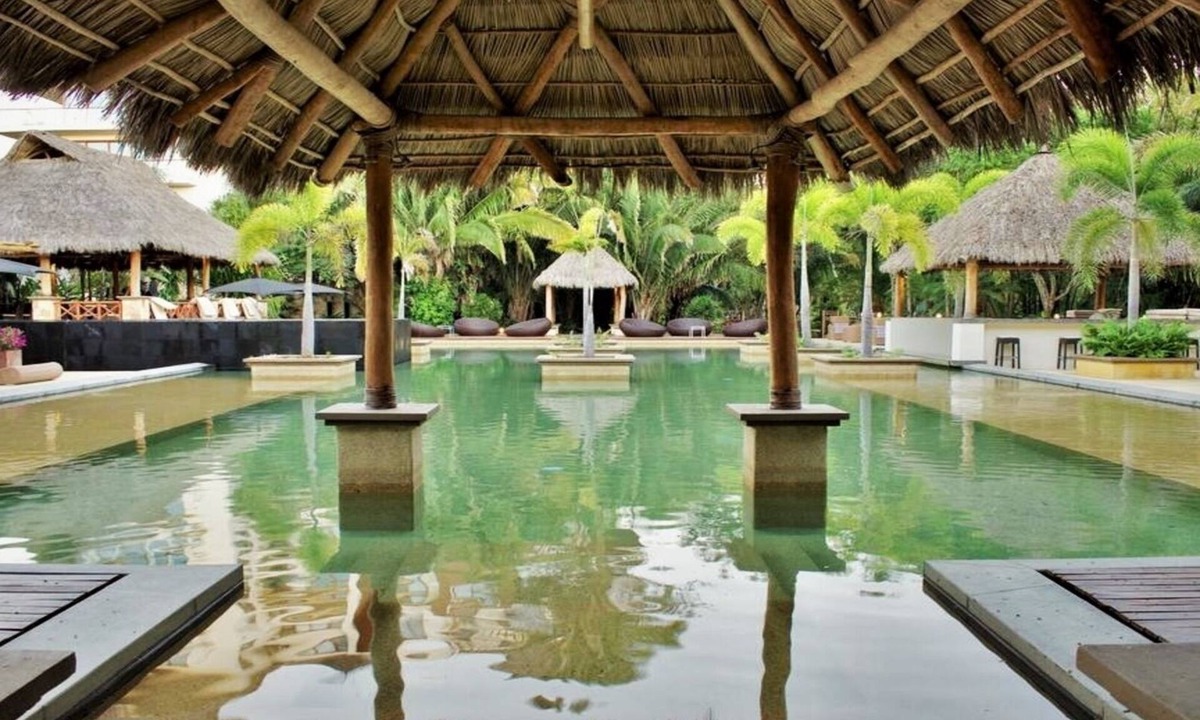 Litibu Condo | ★NEW★ LUXURY Condo with GORGEOUS Jungle & OCEAN VIEWS + Golf Course to 1min away